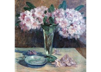 Vasetto di vetro verde con fiori di azalea Vasetto di vetro verde con fiori di azalea